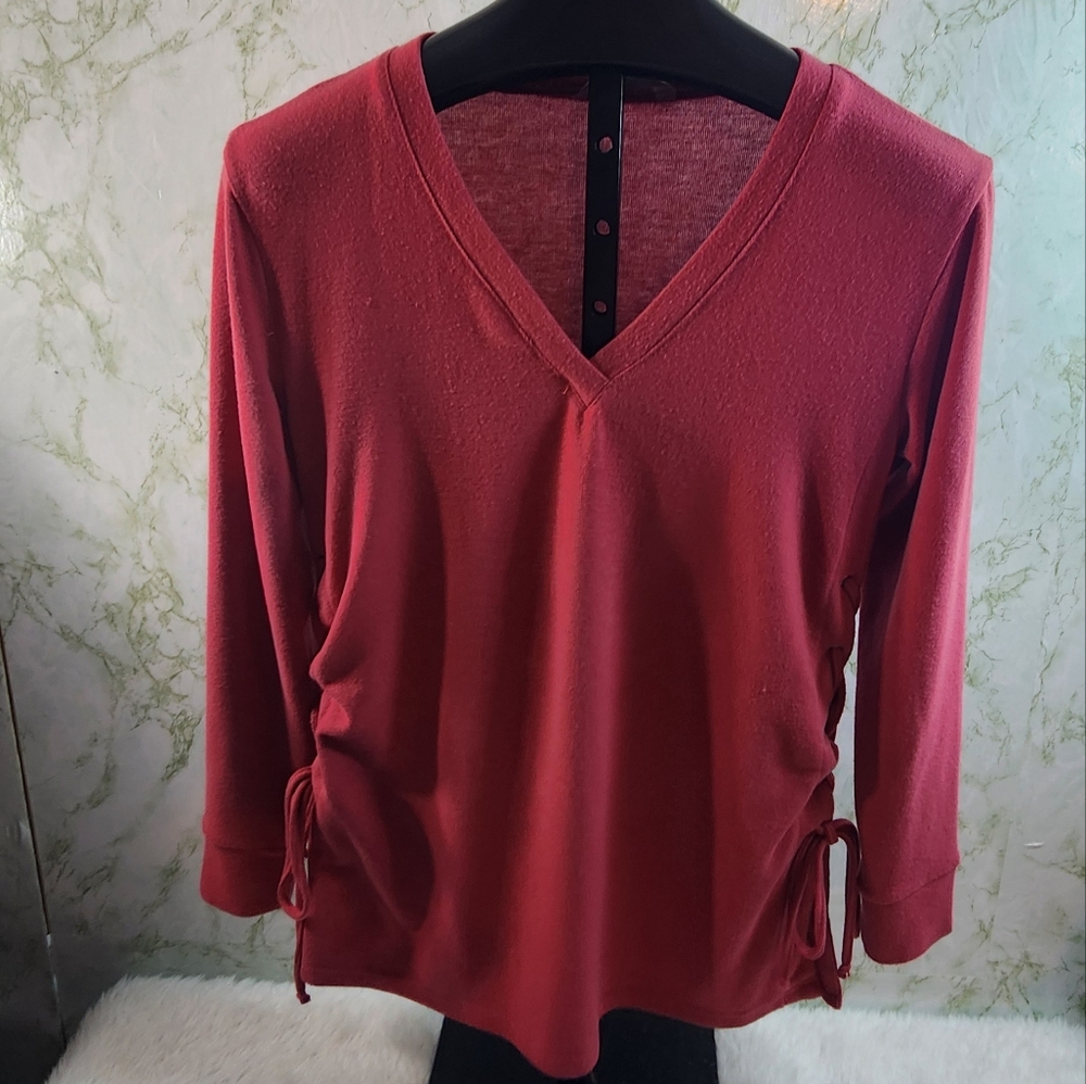 BB DAKOTA Knit Vneck Top